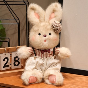 ヴィンテージ風うさぎのぬいぐるみ、オーバーオールとチェック柄のリボン付き、装飾用マルチスタイル - Product Image 1