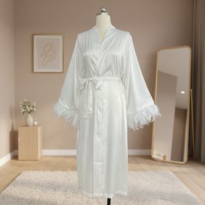 Robes <span class=keywords><strong>Kimono</strong></span> de Luxe <span class=keywords><strong>en</strong></span> <span class=keywords><strong>Soie</strong></span> et Satin à Plumes Unies pour Femmes, Grandes Tailles, Styles Longs et Courts, Robes de Mariée et Demoiselle d'honneur, Peignoirs Doux pour le Matin – Vente <span class=keywords><strong>en</strong></span> Gros - Product Image 1