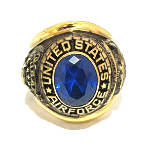 Bague moderne personnalisée de qualité supérieure en laiton avec zircon unisexe - Product Image 3