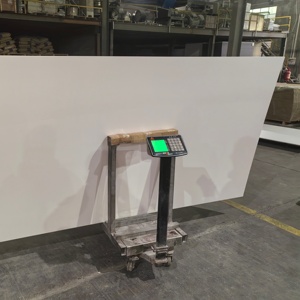 Lastra in PVC espanso rigido liscio da 3 mm, impermeabile, stampabile UV, per esterni, in Celuka, colore bianco legno Kraft, per pubblicità - Product Image 3