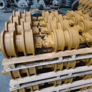 D4d D6h D8t D8h D8n D85e Pc200 Roller Excavator Track Bottom Roller Down Roller Track Chains Heavy Dozer Track Link Assy