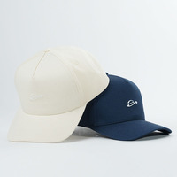 Yukaihe Hoge Kwaliteit 5-Panel Massief Katoenen Stof Geborduurde Sportieve Baseballpet Custom Logo Unisex Gebogen Rand Gecontroleerd Bedrukt