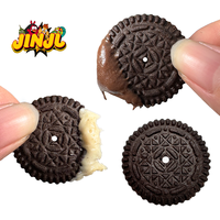 Coup de cœur TikTok : Gobelets de biscuits au chocolat en forme de voiture avec crème chocolatée riche et sauce à tremper, parfaits pour les collations scolaires des enfants