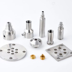 Servizi di Fresatura, Foratura e Brocciatura CNC di Alta Precisione per Parti in Acciaio Inox Anodizzato per Prototipi Metallici e Modelli di Lavorazione - Product Image 1