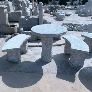 Uma mesa com dois bancos móveis ao ar livre conjunto de jardim granito