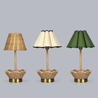 Abat-jour de lampe de table en rotin, lampe de bureau sans fil alimentée par batterie, lampe sur pied à faible tension pour la décoration de la maison et de l'hôtel