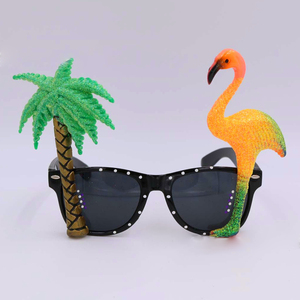 Nouveauté Lunettes de soleil Crazy Hawaiian Flamingo Coconut Tree Party Lunettes de soleil - Product Image 2