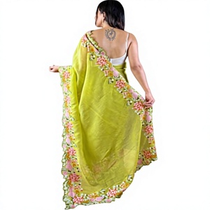 Dernier modèle de sari indien pakistanais de créateur, traditionnel, ethnique, en soie douce et brillante, avec bordure en dentelle et broderie Evergreen, idéal pour les occasions de cérémonie. - Product Image 1