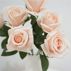 <span class=keywords><strong>Rosas</strong></span> <span class=keywords><strong>rojas</strong></span> artificiales de plástico, <span class=keywords><strong>rosas</strong></span> de un solo Color, mezcla - Product Image 5