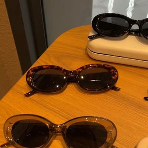 2025 High Quality <b>Retro</b> Oval UV400 <b>Sunglasses</b> with Black Frame for Unisex New Fashion Design - Product Image 4