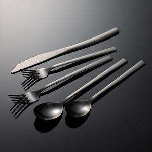 Cuillère en argent à manche carré 304 couverts en acier inoxydable Restaurant Hôtel Argenterie Cuillères et Fourchettes Ensemble de couverts Ae024 - Product Image 2