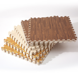 <span class=keywords><strong>Tapis</strong></span> de jeu <span class=keywords><strong>puzzle</strong></span> en <span class=keywords><strong>mousse</strong></span> EVA à base de matériaux renouvelables, 40 dalles, couleur unie, motif grain de bois, confort articulé, mélange unique, imprimé imitation carrelage bois - Product Image 1