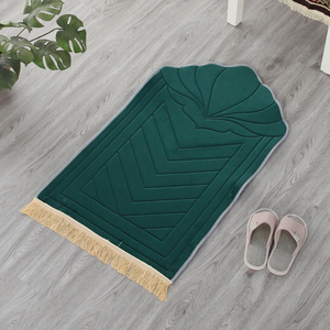 Tapis de prière musulman arabe moderne et portable en mousse à mémoire de forme avec design tissé rembourré lavable pour la maison et les voyages - Product Image 3