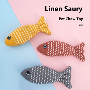 Juguete para masticar pescado de arpillera estilo dibujos animados de lino ecológico para gatos, muñeco de hierba gatera para mascotas - Product Image 3