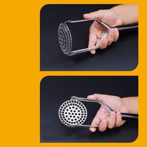 <span class=keywords><strong>Presse</strong></span>-<span class=keywords><strong>purée</strong></span> en acier inoxydable - Ustensiles de cuisine en gros les plus vendus. Articles de cuisine. Nouveau écrase-pommes de terre. - Product Image 3