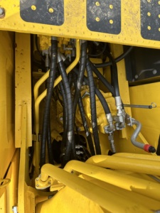 Excavatrice KomatsuPC240 d'occasion, 24 tonnes, excavatrice hydraulique sur chenilles, Komatsu d'origine japonaise, bon état, faible nombre d'heures, prix avantageux - Product Image 4