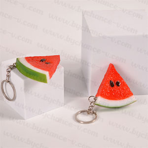 Lindo llavero de rodaja de sandía de PVC, colgante de fruta artificial para bolso, inspirado en el verano, recuerdo para fiestas de Pascua y Navidad, regalo promocional para restaurantes - Product Image 4