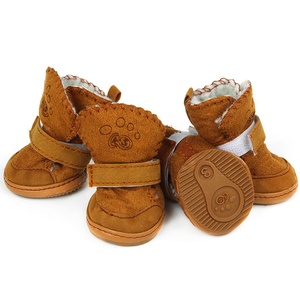 Chaussettes <span class=keywords><strong>pour</strong></span> animaux de compagnie en velours d'agneau chaud d'hiver classique Bottes de <span class=keywords><strong>chien</strong></span> antidérapantes avec caoutchouc en cuir respirant imperméable fabriqué dans un style occidental - Product Image 2