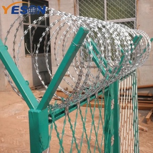 Installation de <span class=keywords><strong>fil</strong></span> en accordéon Philippines/<span class=keywords><strong>fil</strong></span> de rasoir en accordéon/<span class=keywords><strong>fil</strong></span> de fer <span class=keywords><strong>barbelé</strong></span> lame de rasoir en vente - Product Image 4