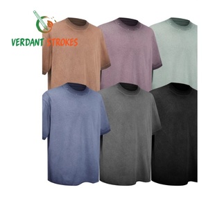 Verdant Strokes. T-shirt Stampate Moderne - Design Eleganti e Contemporanei per le Tendenze Attuali - Ideali per la Moda Urbana e il Retail - Product Image 6
