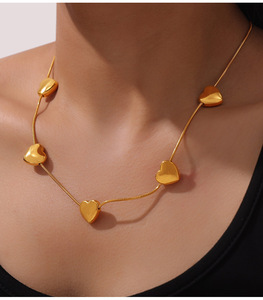 Set di gioielli di moda <span class=keywords><strong>bracciale</strong></span> collana cuore miglior regalo per la <span class=keywords><strong>festa</strong></span> della <span class=keywords><strong>mamma</strong></span> acciaio inossidabile 18K PVD vera tecnologia placcatura in oro - Product Image 3