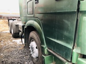 รถบรรทุกหัวลากมือสอง Sinotruk Euro2 ดีเซล 6x4 พวงมาลัยซ้าย HOWO 10 ล้อ รับน้ำหนัก 21-30 ตัน 371 แรงม้า กล้องมองหลัง 360 องศา - Product Image 6