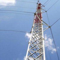 Torre de Telecomunicaciones de Acero Galvanizado de 60 m con Cables de Soporte Triangulares para Microondas y Telefonía Celular