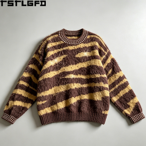 Pull en tricot personnalisé à strass, motif zèbre marron, col rond, style streetwear, vente en gros - Product Image 3