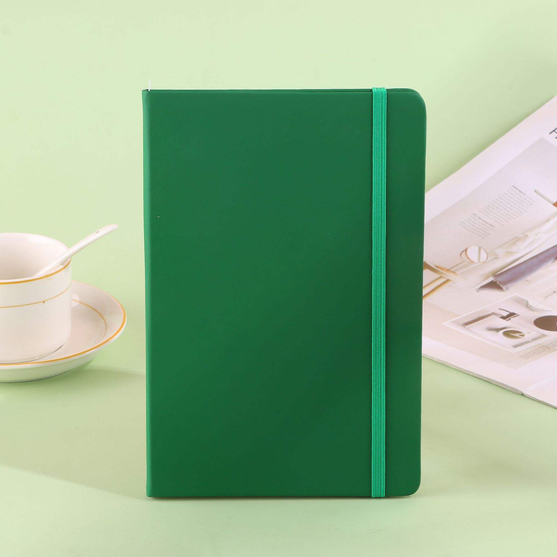 สีเขียวเข้ม