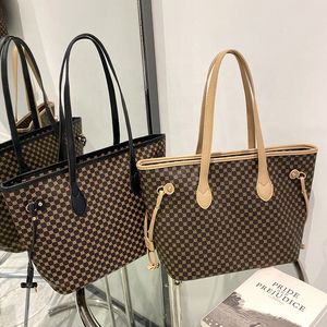 Nouveauté 2026 HK : Sacs fourre-tout noirs mignons et tendance pour femmes, grande capacité, sacs à <span class=keywords><strong>main</strong></span> et sacs à bandoulière en PU pour femmes, vente en gros - Product Image 6