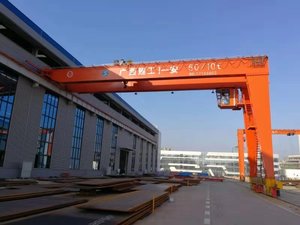 Nueva Grúa Pórtico Eléctrica de Doble Viga de 50 Toneladas |   Planta de Fabricación |   Certificado CE/FEM |   Altura de Elevación de 25 m |   30m de longitud - Product Image 6
