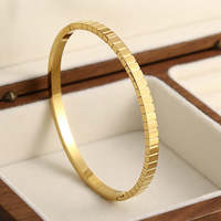 Bracelet à breloques en acier inoxydable plaqué or 18 carats italien personnalisé à prix réduit Bracelets de mode Bijoux pour femmes Accessoires