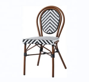 屋外空間を快適にするスタイリッシュな french bistro rattan
