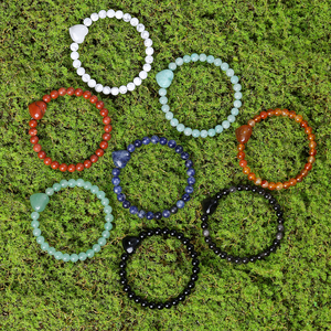 Bracciale all'ingrosso in pietra naturale a forma di cuore con foro orizzontale, ossidiana argentata, <span class=keywords><strong>amazzonite</strong></span>, <span class=keywords><strong>gioielli</strong></span> in cristallo per donna, regali all'ingrosso - Product Image 3