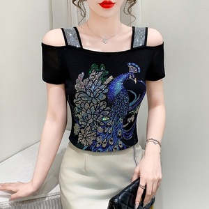 Top di Lusso con Strass, Spalle Scoperte, Motivo Floreale Blu Pavone su Rete Traspirante, <span class=keywords><strong>Maglietta</strong></span> a Maniche Corte per Feste - Product Image 1
