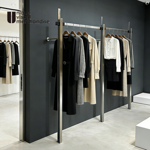 Exhibidores Metálicos para Ropa, Estantes Plateados, Muebles de Boutique para Tiendas de Ropa de Hombre y Mujer - Product Image 3