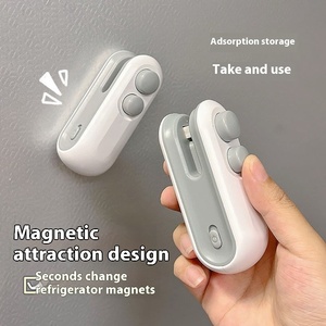 Mini Selladora Eléctrica 2 en 1, Selladora de Bolsas de Plástico Portátil para Cocina con Clips para Bolsas de Almacenamiento de Alimentos - Product Image 4
