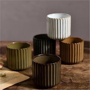 Tasses à thé et verres à vin en céramique de style japonais avec glaçure cuite au four, style rétro, adaptés à une utilisation à la maison et en salle à manger. - Product Image 1