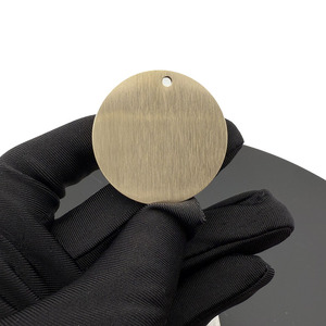 <span class=keywords><strong>Targhetta</strong></span> identificativa per cani personalizzata in ottone massiccio <span class=keywords><strong>da</strong></span> 30 mm, spessore 3 mm, <span class=keywords><strong>con</strong></span> portachiavi in ottone personalizzato - Product Image 5