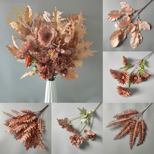 Fleurs décoratives couleur café et caramel pour la décoration de mariage, sur le thème de l'automne, en soie - Product Image 3