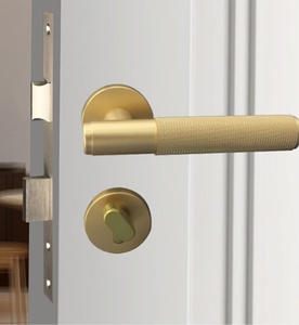 Manijas de Puerta de Entrada Clásicas Modernas de Lujo, Juego de Manijas de Palanca con Diseño Moleteado, Privacidad Interior, Color Negro y Dorado, con Cerradura - Product Image 2