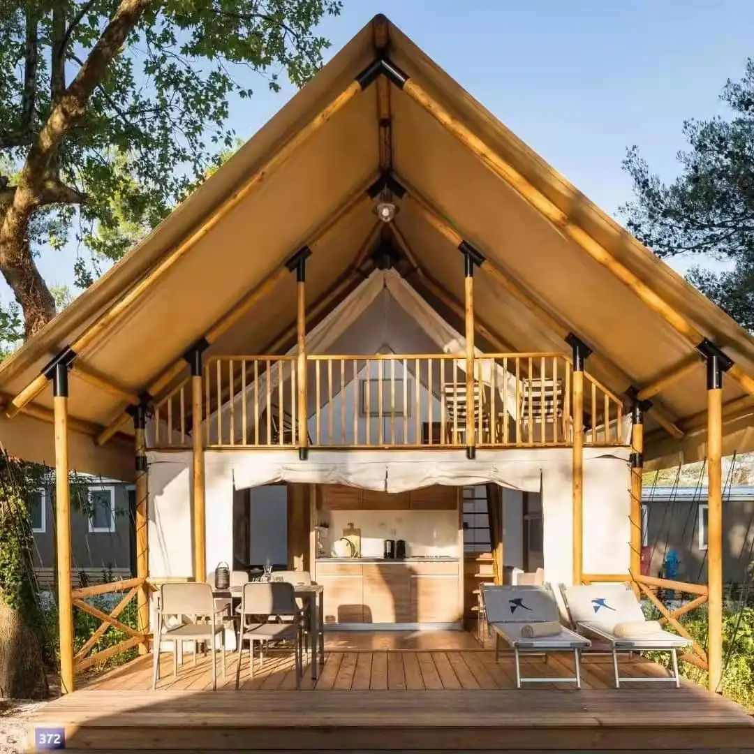 Maison préfabriquée Hébergement familial de luxe Grand espace Tente en bois massif imperméable Safari Camping Hôtel pour Airbnb