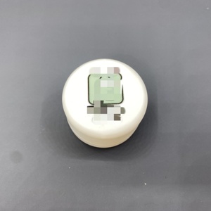 Pot en verre rond blanc de 5 ml imprimé sur mesure avec couvercle en plastique à sécurité enfant pour crème pour les yeux, cire et huile concentrée (forme personnalisée) - Product Image 3