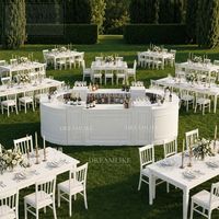 Mesa de Banquete Rústica de Roble Macizo, Resistente, de Grado Comercial, para Alquiler en Eventos y Fiestas, Diseño Rectangular, con Capacidad para 6 a 8 Personas