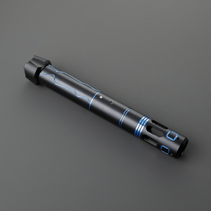 Sabre laser LED exclusif DAMIENSABER Studio, style médiéval viking et anime japonais, avec poignée en cuivre, couleurs de lame infinies, rechargeable - Product Image 5