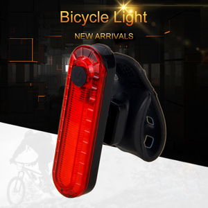 Feu arrière LED pour vélo, 70mm x 20mm, rechargeable, étanche, mode flash, rouge et blanc, pour la conduite nocturne - Product Image 5
