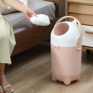 Contenedor de Pañales Cilíndrico Blanco Sellado a Prueba de Olores de Gran Capacidad para Uso en Interiores - Product Image 2