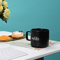 Tasse en porcelaine écologique de 350ml en céramique ronde simple avec logo personnalisé rouge brillant noir gravé au laser pour café thé