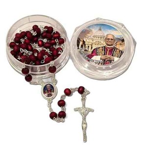 Rosario Souvenir di <span class=keywords><strong>Papa</strong></span> Francesco in Custodia di Plastica Trasparente, Set <span class=keywords><strong>Regalo</strong></span> Religioso Cattolico con Crocifisso e Perline Rosse <span class=keywords><strong>per</strong></span> Negozi Religiosi - Product Image 1