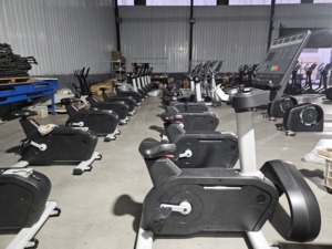 LZX-T24MAX Juego Completo de Equipos de Gimnasio Comerciales Profesionales, Bicicleta Estática Vertical a Bajo Precio en Venta - Product Image 6